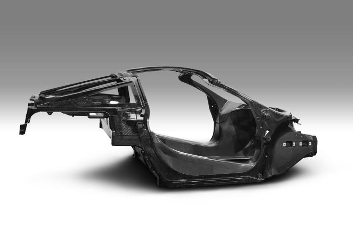 040117_mclaren-automotive-announces-second-generation-super-series_monocage-ii-image_final